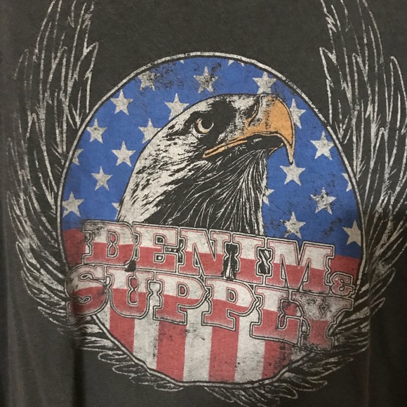 Graphic tee - Picture 3 of 4